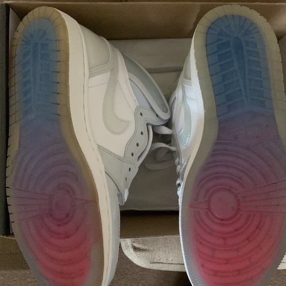 Air Jordan 1 Hi Zoom. - Picture 2 of 7